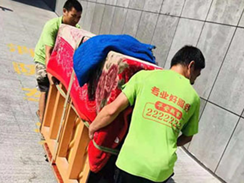 钢琴搬运